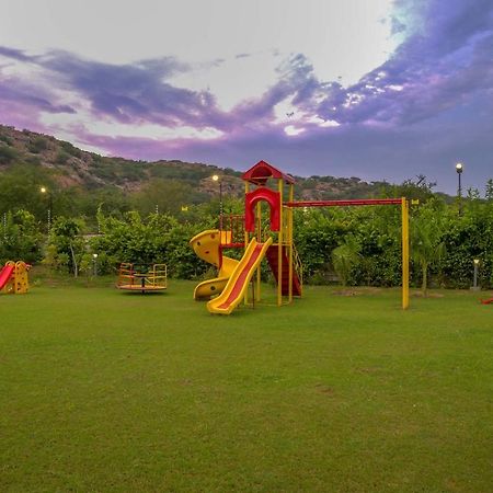 Stayvista At Hillside Paradise Dhauj 外观 照片