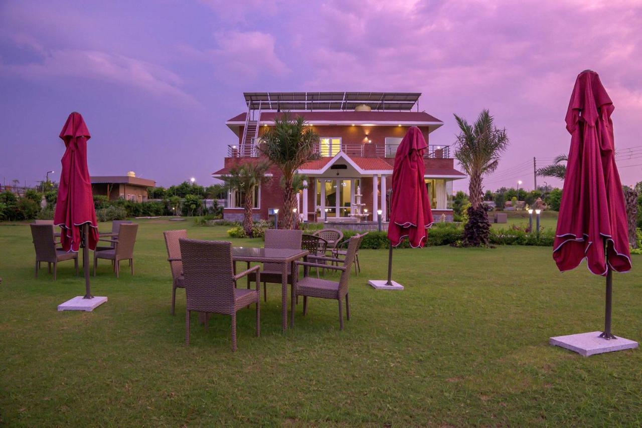 Stayvista At Hillside Paradise Dhauj 外观 照片