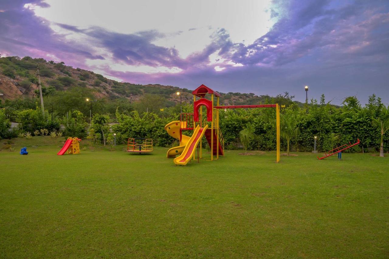 Stayvista At Hillside Paradise Dhauj 外观 照片