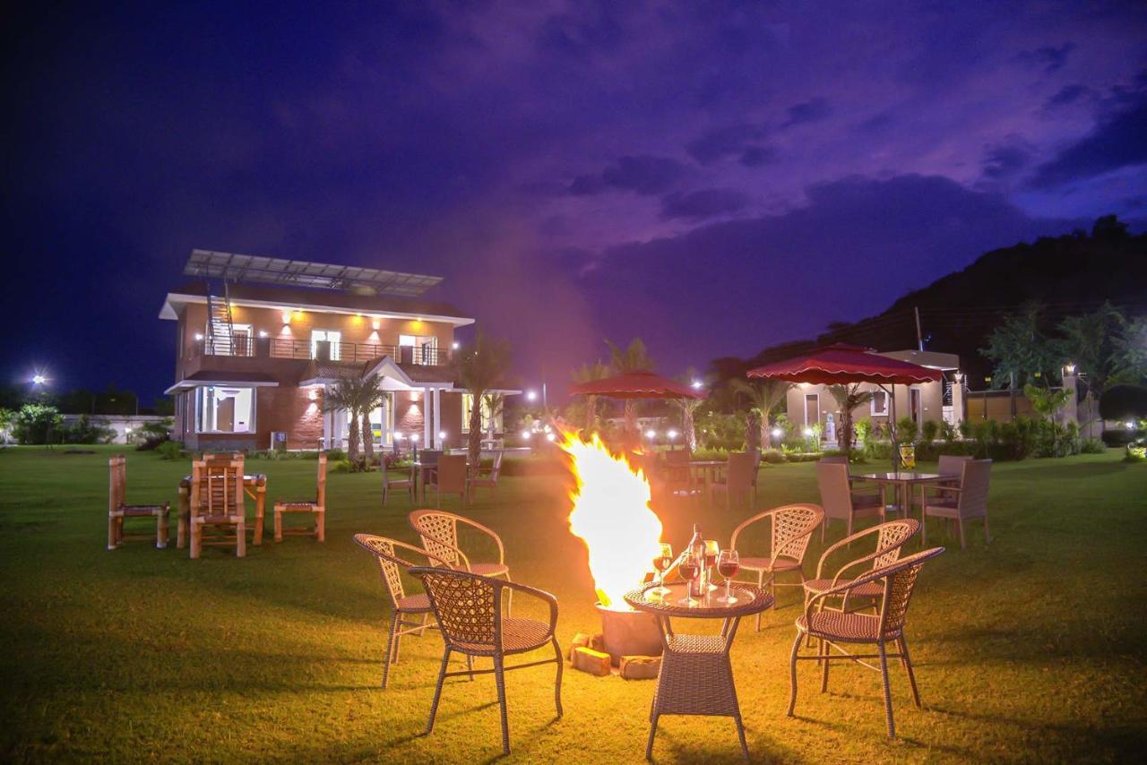 Stayvista At Hillside Paradise Dhauj 外观 照片